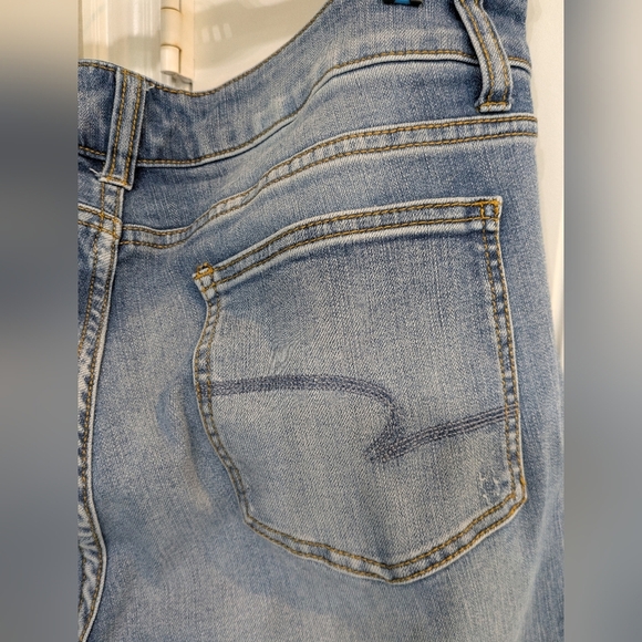 Light wash skinny jeans with raw hem, size 18 petite - Picture 9 of 9